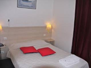 Hotel Vieille Tour Руан Екстериор снимка