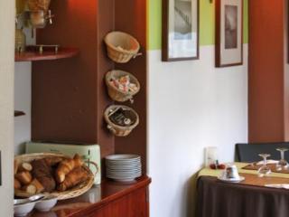 Hotel Vieille Tour Руан Екстериор снимка